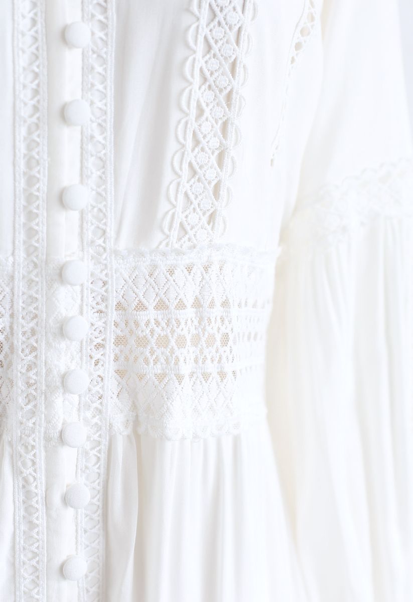 Vestido Boho Maxi de crochê bordado com botões em branco