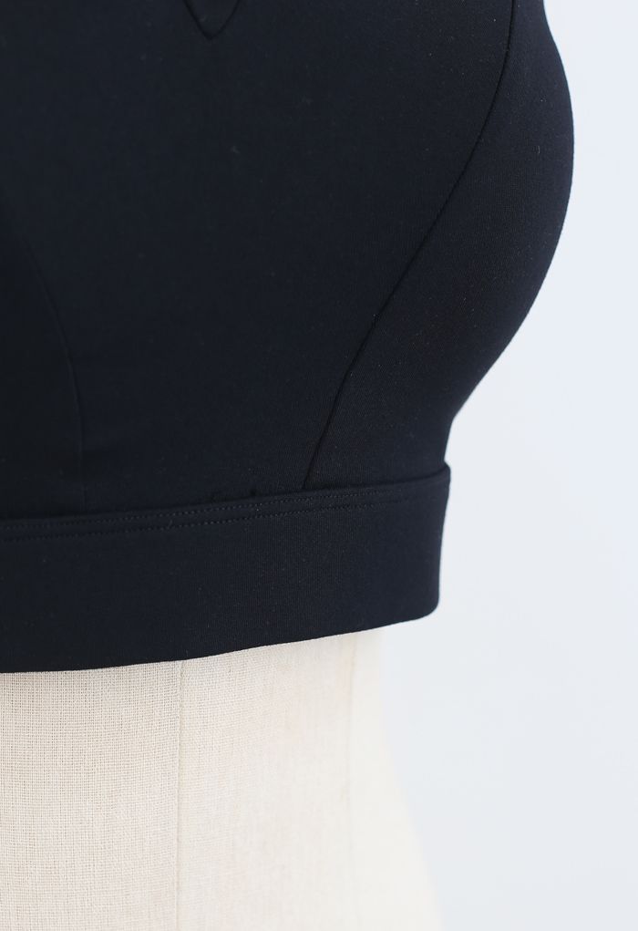 Conjunto de sutiã esportivo com amarração nas costas e leggings para levantamento de bumbum em preto