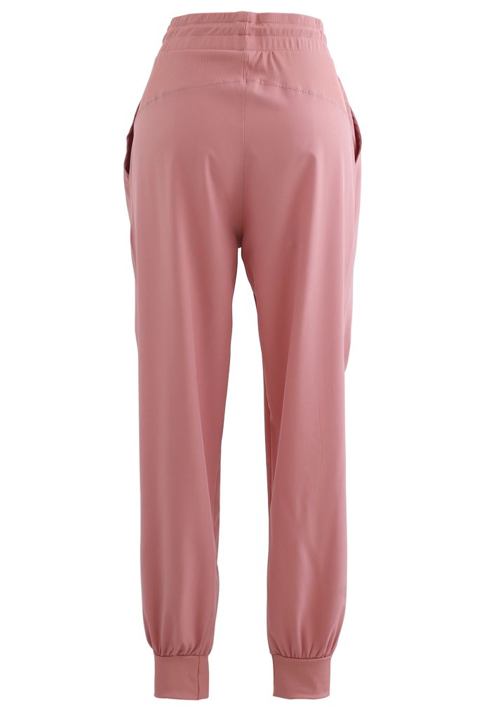 Joggers com cordão na cintura e detalhe franzido em rosa empoeirado