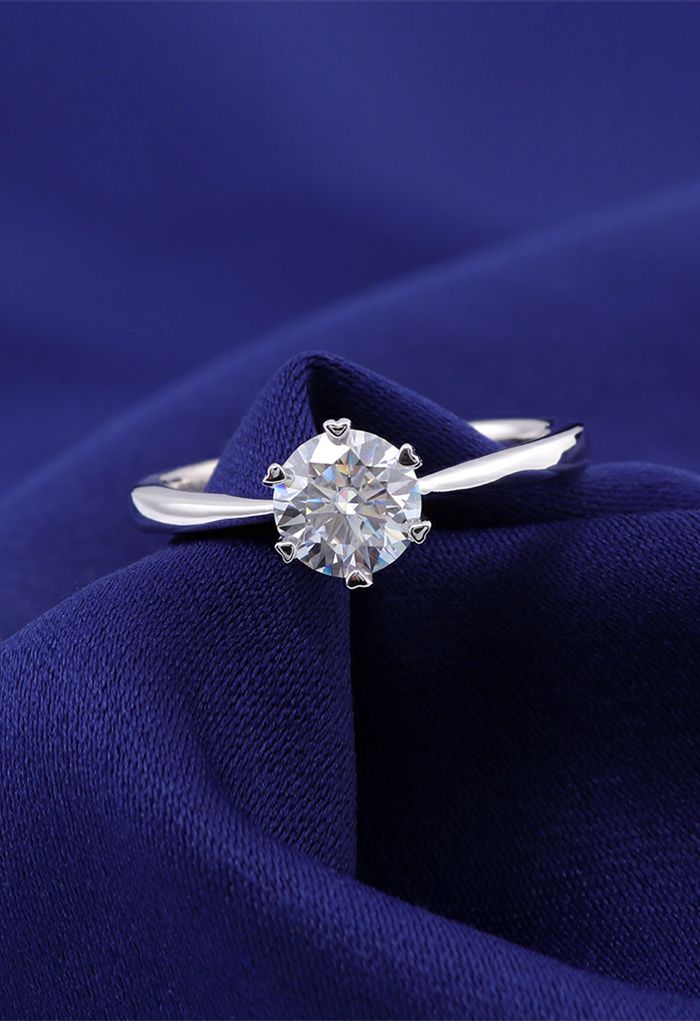 Anel de diamante Moissanite decorado com coração