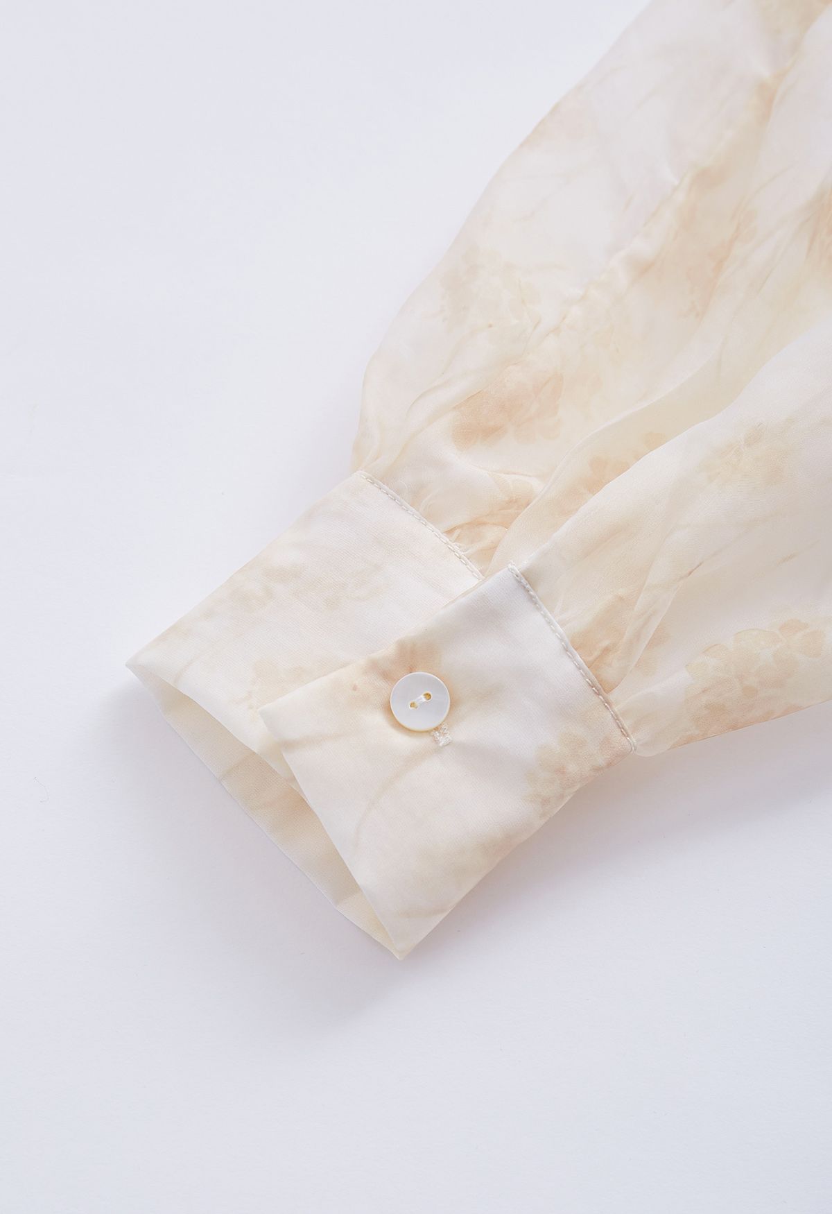 Camisa semitransparente floral aquarela com laço em damasco