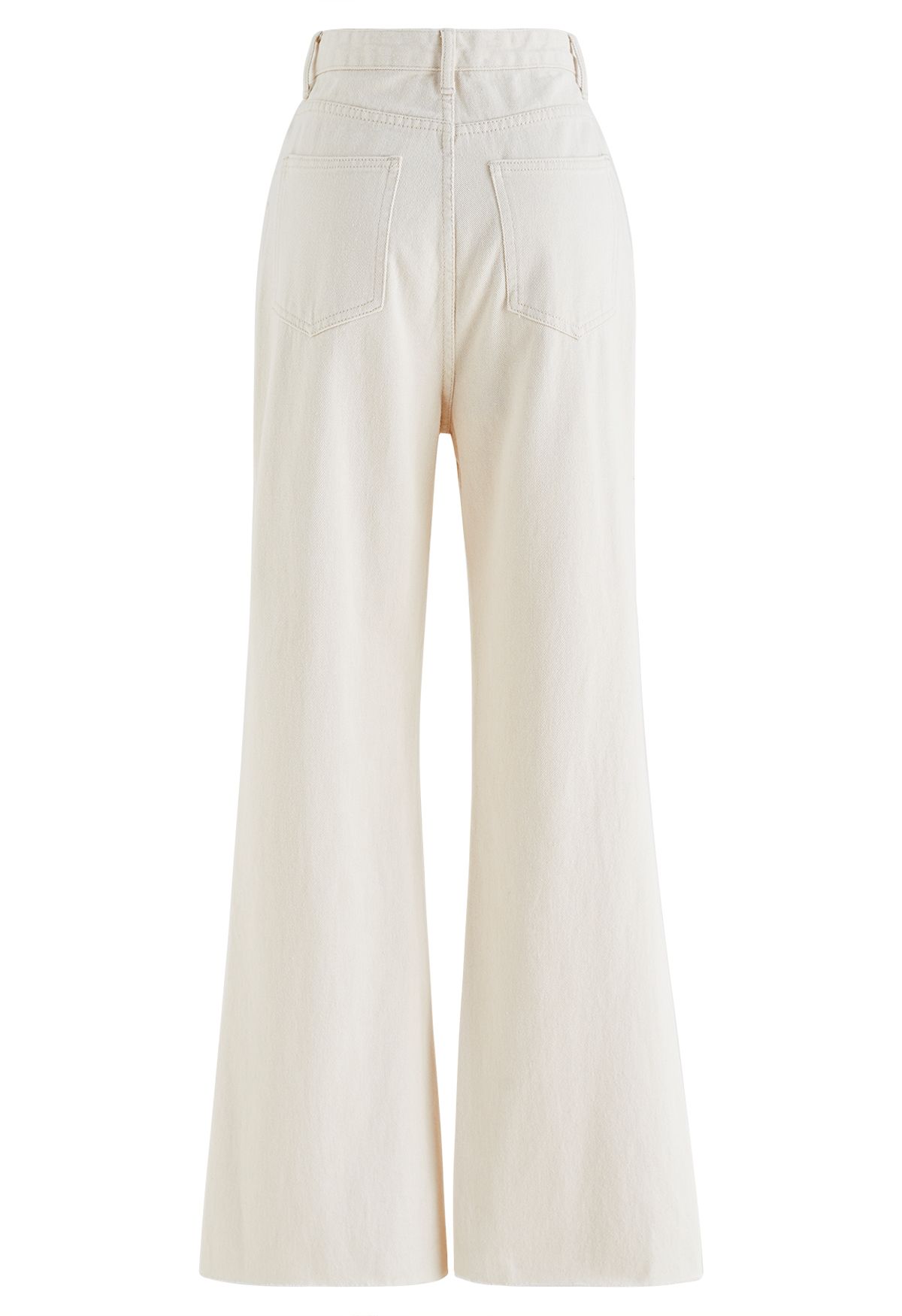Jeans Flare de bolso clássico com detalhe desfiado em marfim