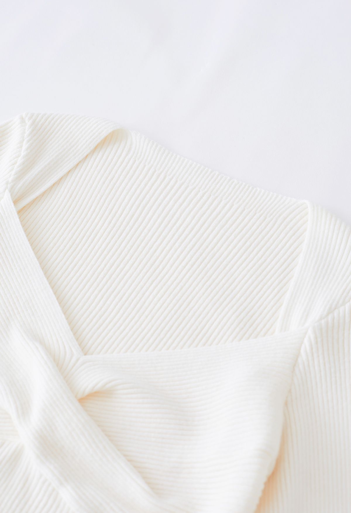 Sweetheart Twist frente canelada blusa de malha em branco