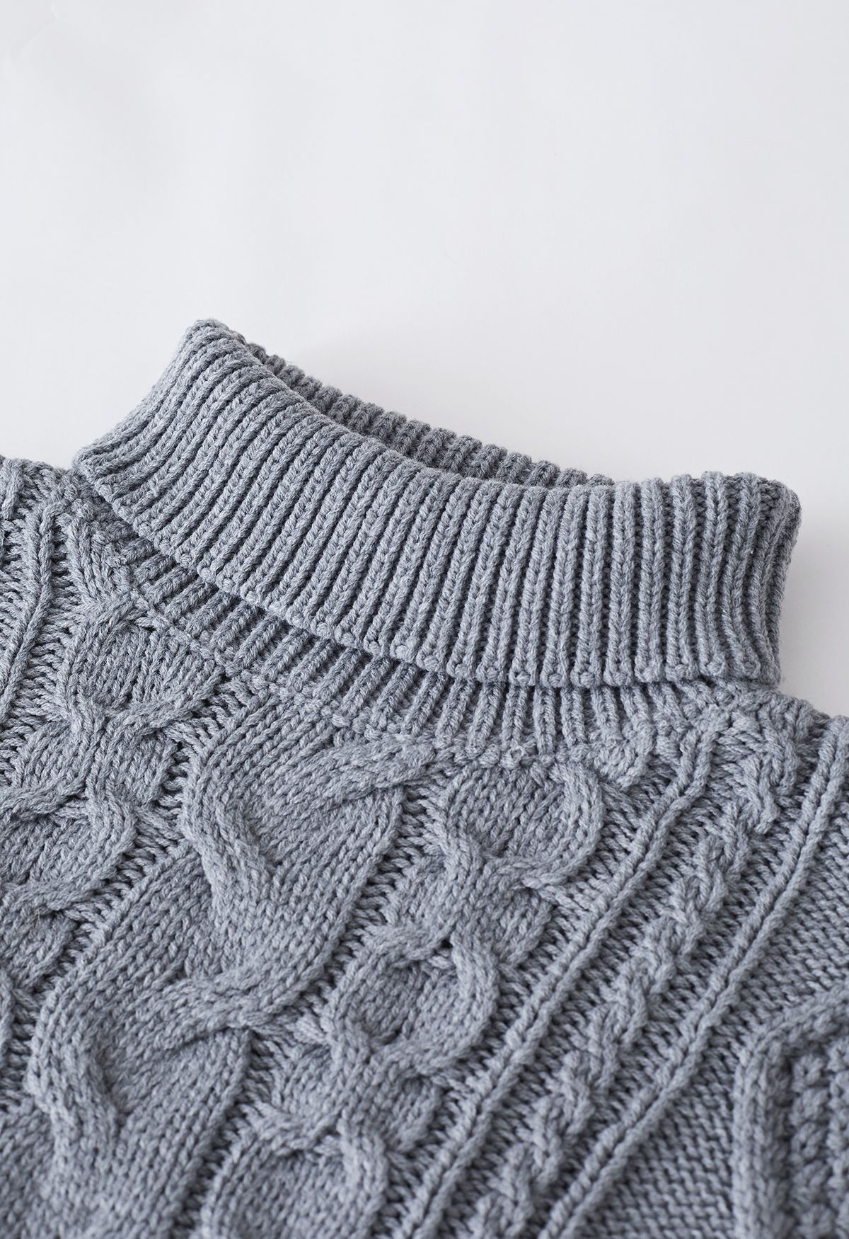 Turtleneck Tassel Trim Cable Knit Sweater in Grey