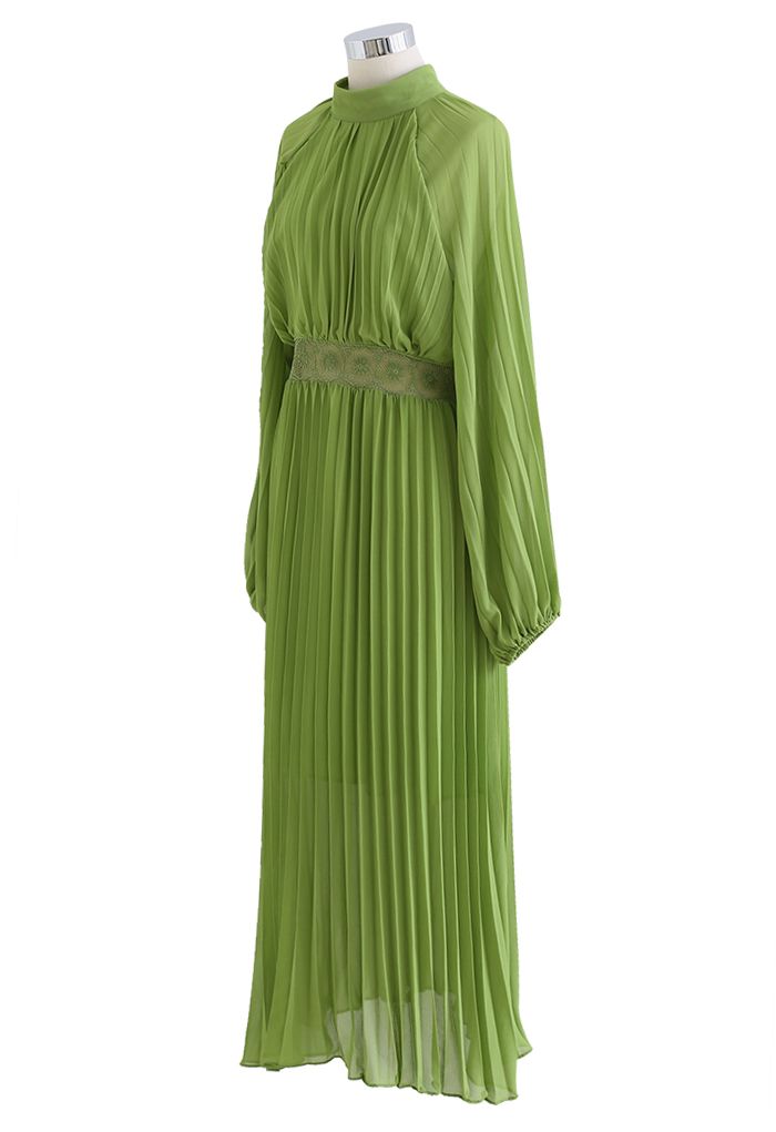 Vestido maxi plissado com cintura rendada em verde