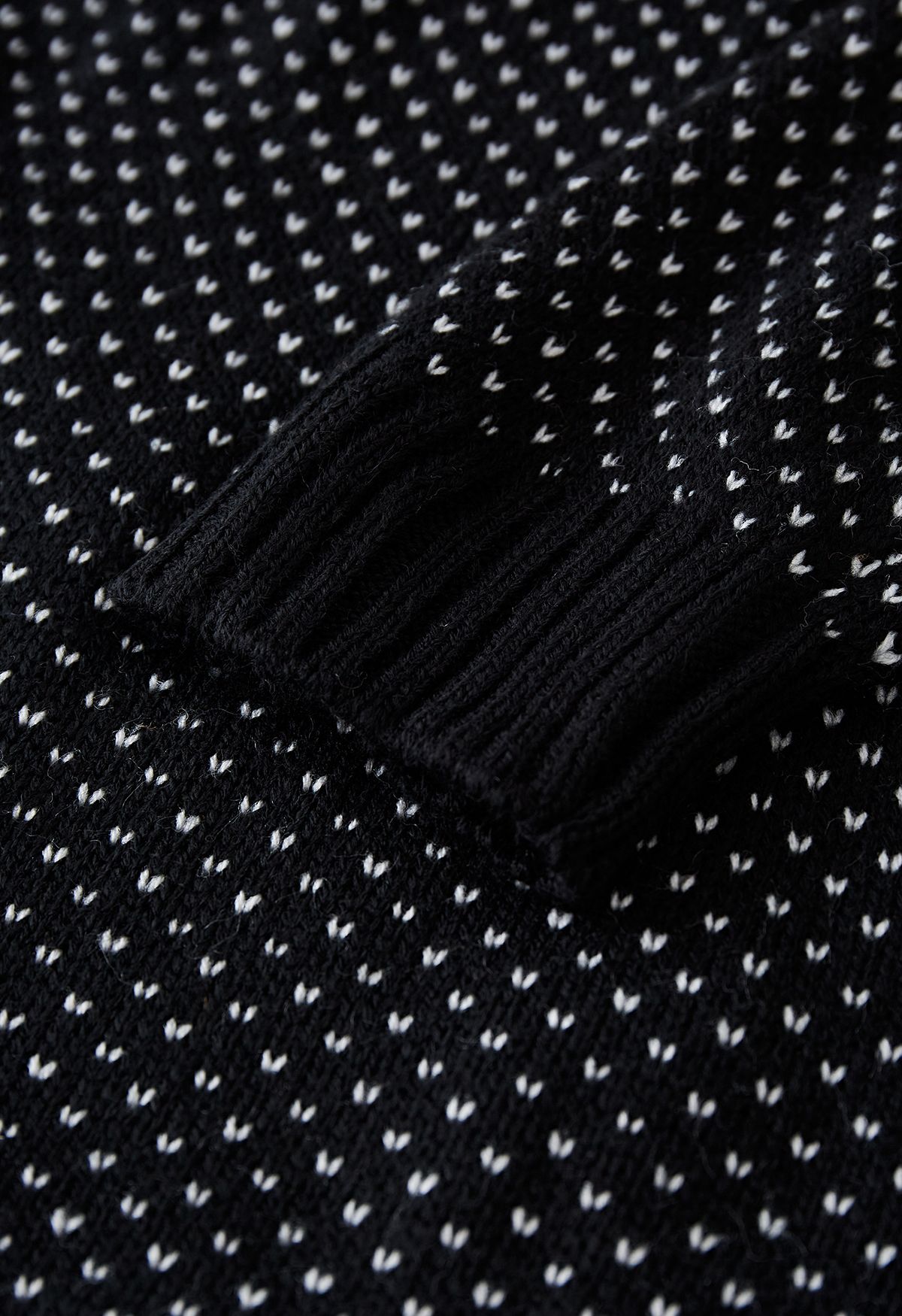 Lindo suéter de malha de mangas compridas Ghost em preto