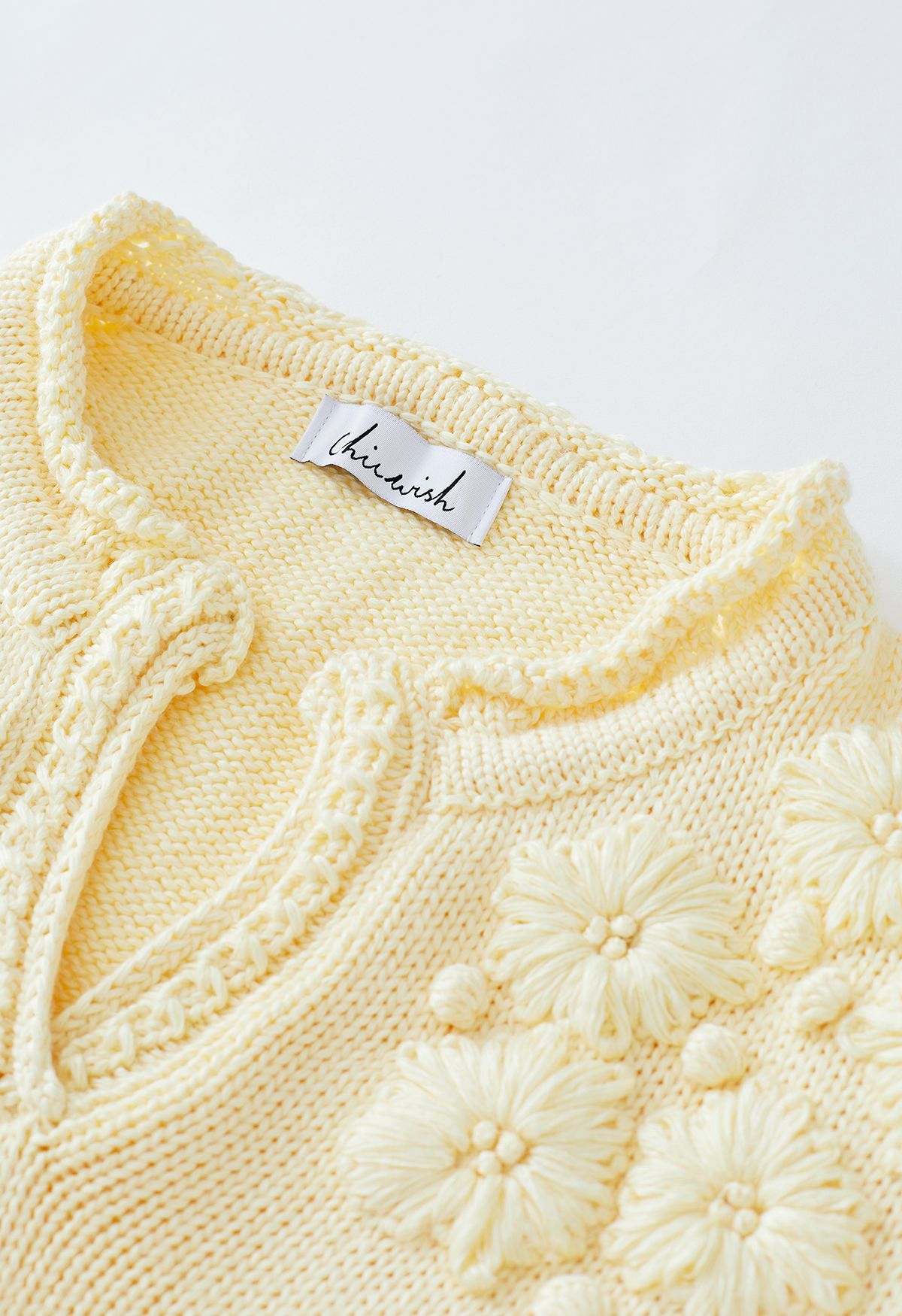 Suéter de malha com decote em V e ponto floral Blooming Passion em amarelo