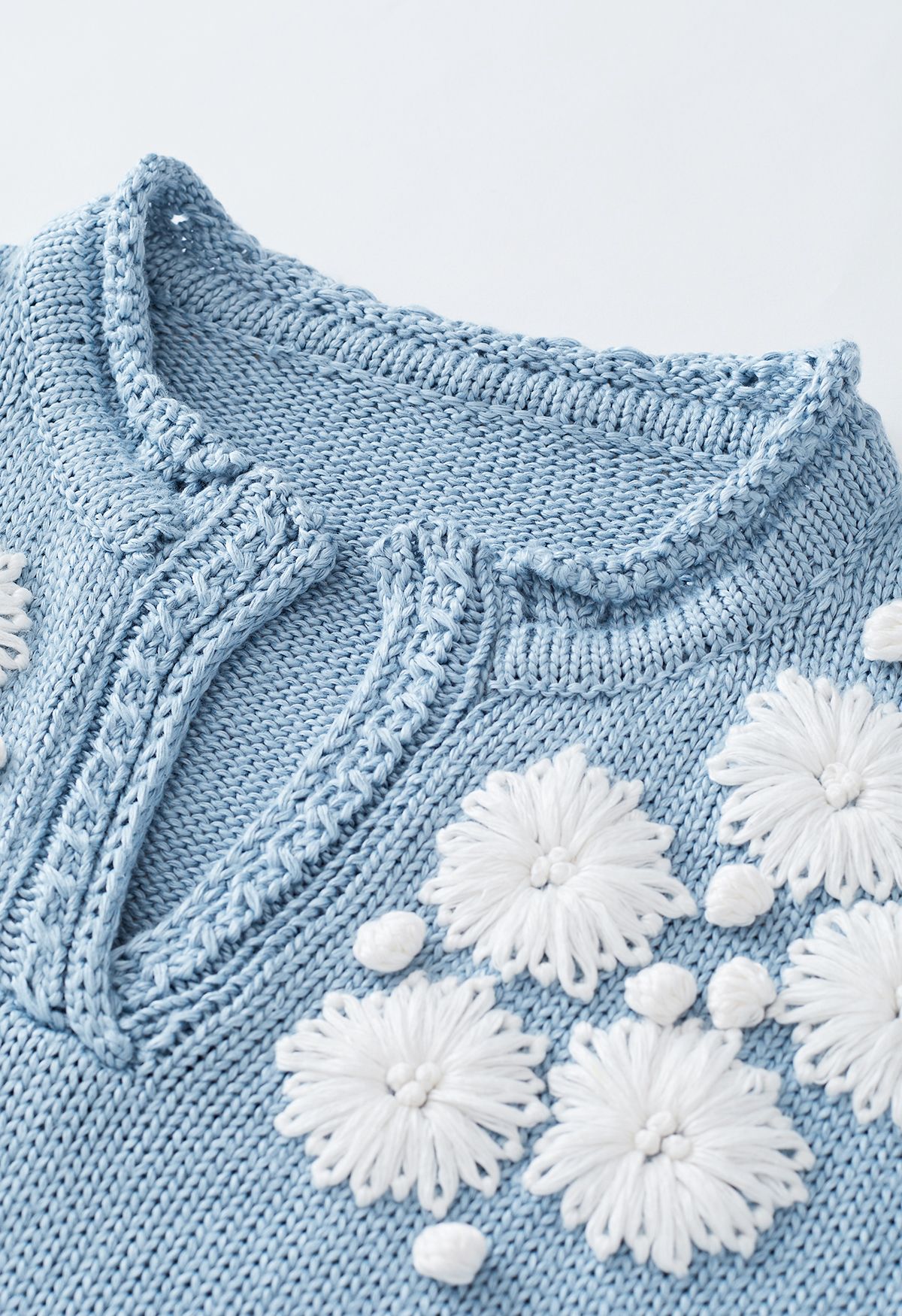 Suéter de malha com decote em V floral Blooming Passion em azul