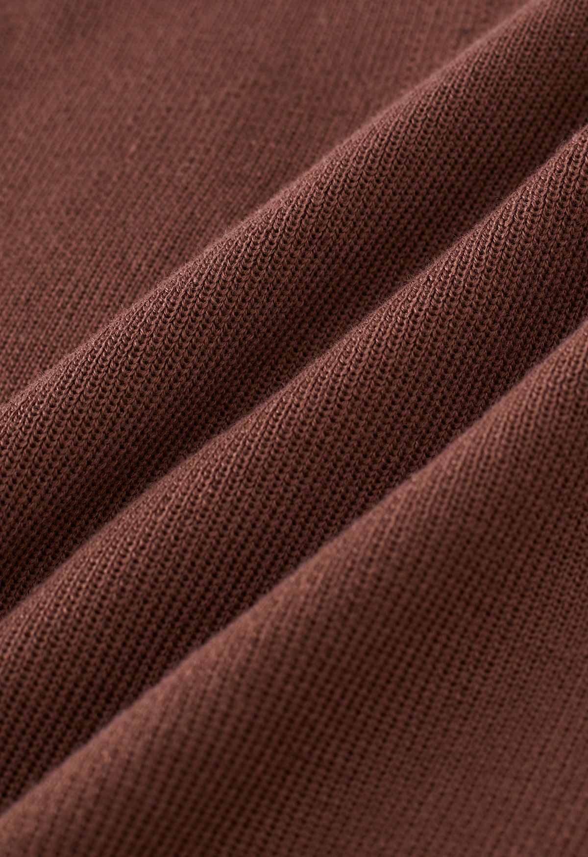 Top cropped de tricô com laço self-tie em marrom