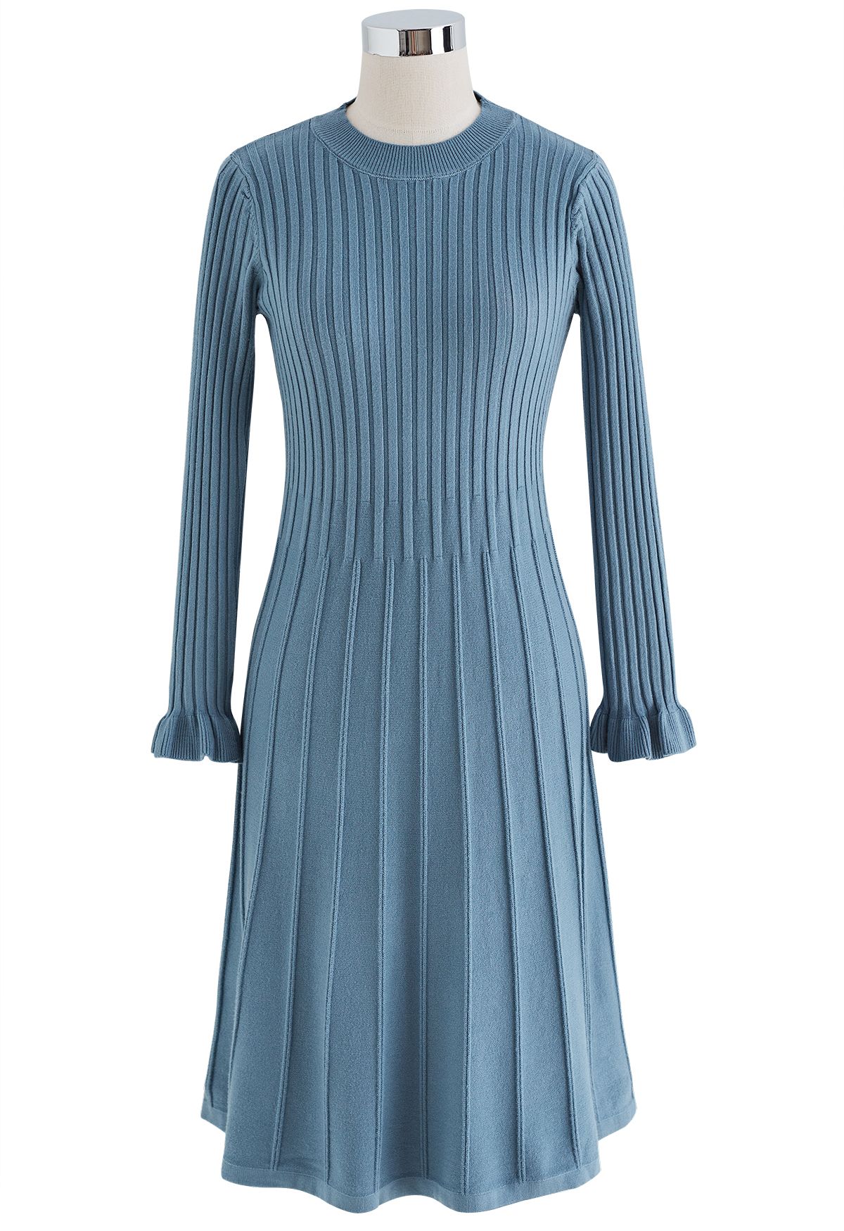 Vestido de malha plissada com decote simulado em azul-petróleo