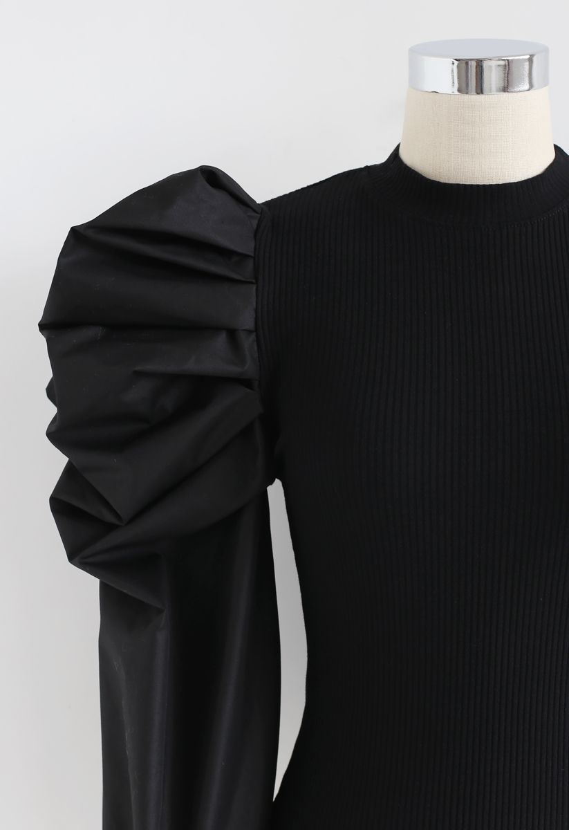 Blusa de malha com mangas bolha dramática em preto