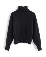 Suéter gola alta com acabamento de botão em preto